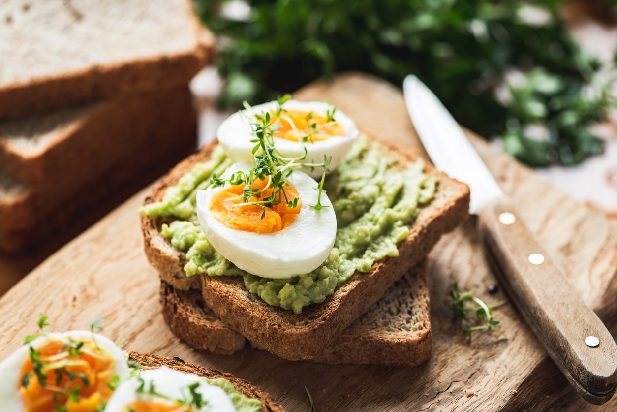 Read more about the article Avocado and boiled egg toast